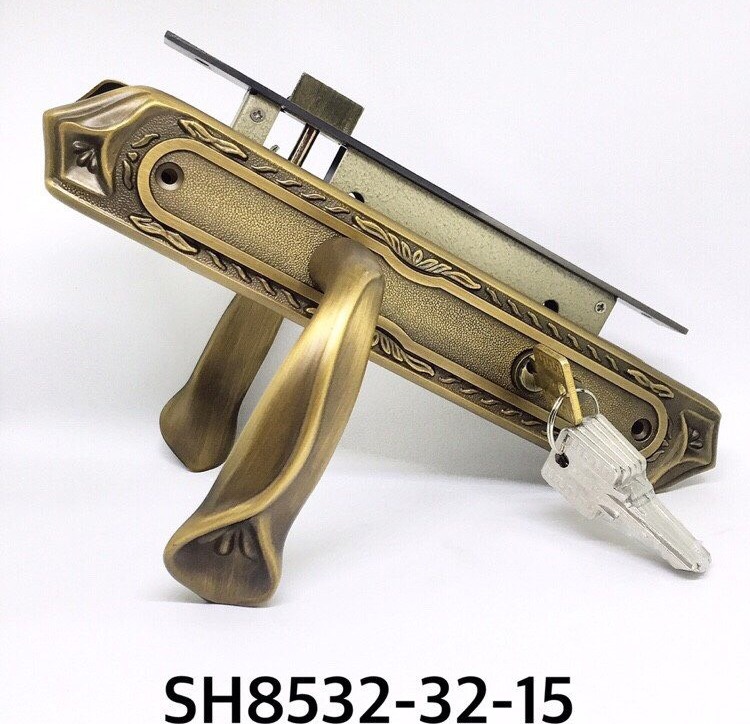 KHÓA CỬA CHÍNH. BẰNG ĐỒNG HIỆU SAFARI KHÓA CỬA CHÍNH. BẰNG ĐỒNG HIỆU SAFARI