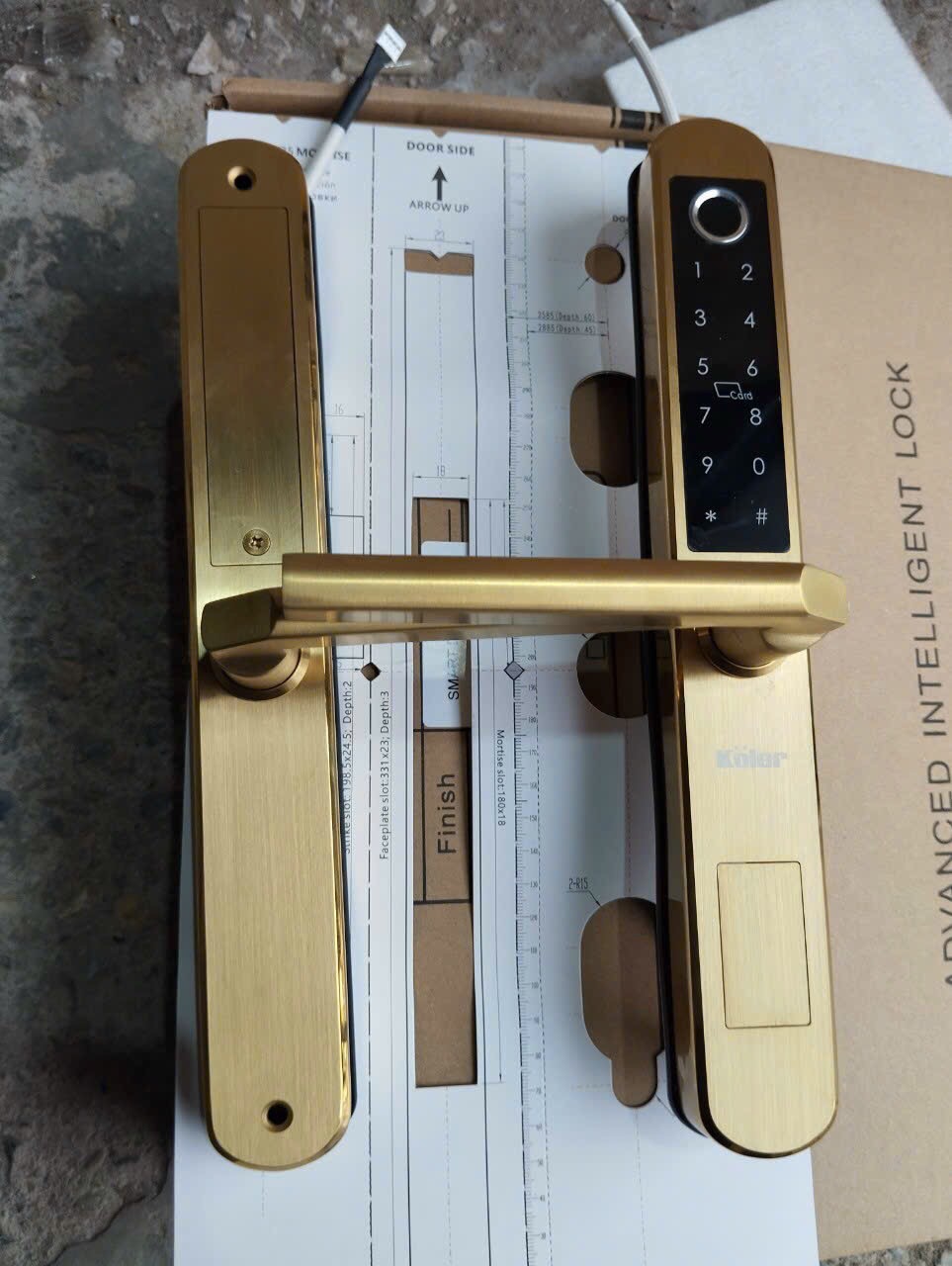 Khoá vân tay cửa nhôm kính mạ vàng koler S1500 5 tính năng mở được bằng điện thoại